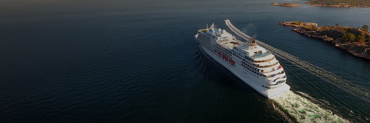 Seven Seas Navigator sailing at sea